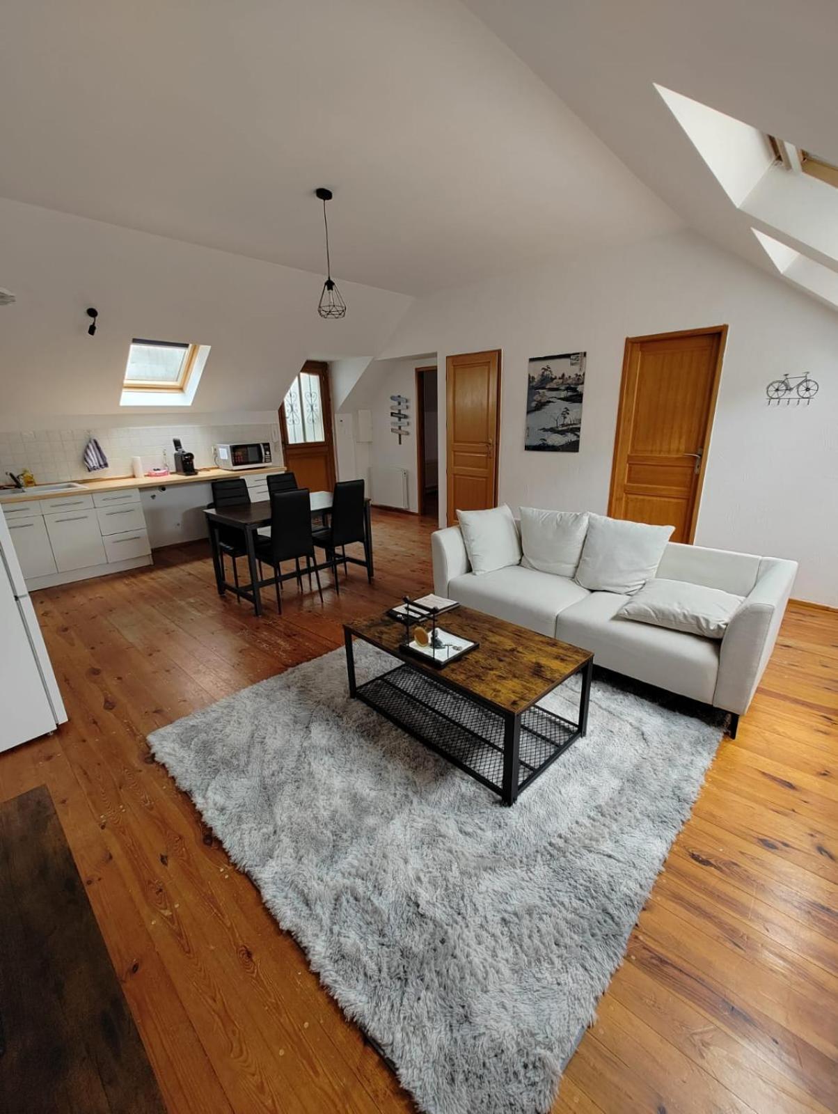 Cosy Appartement 2 Chambres Pont-de-lʼArche Esterno foto